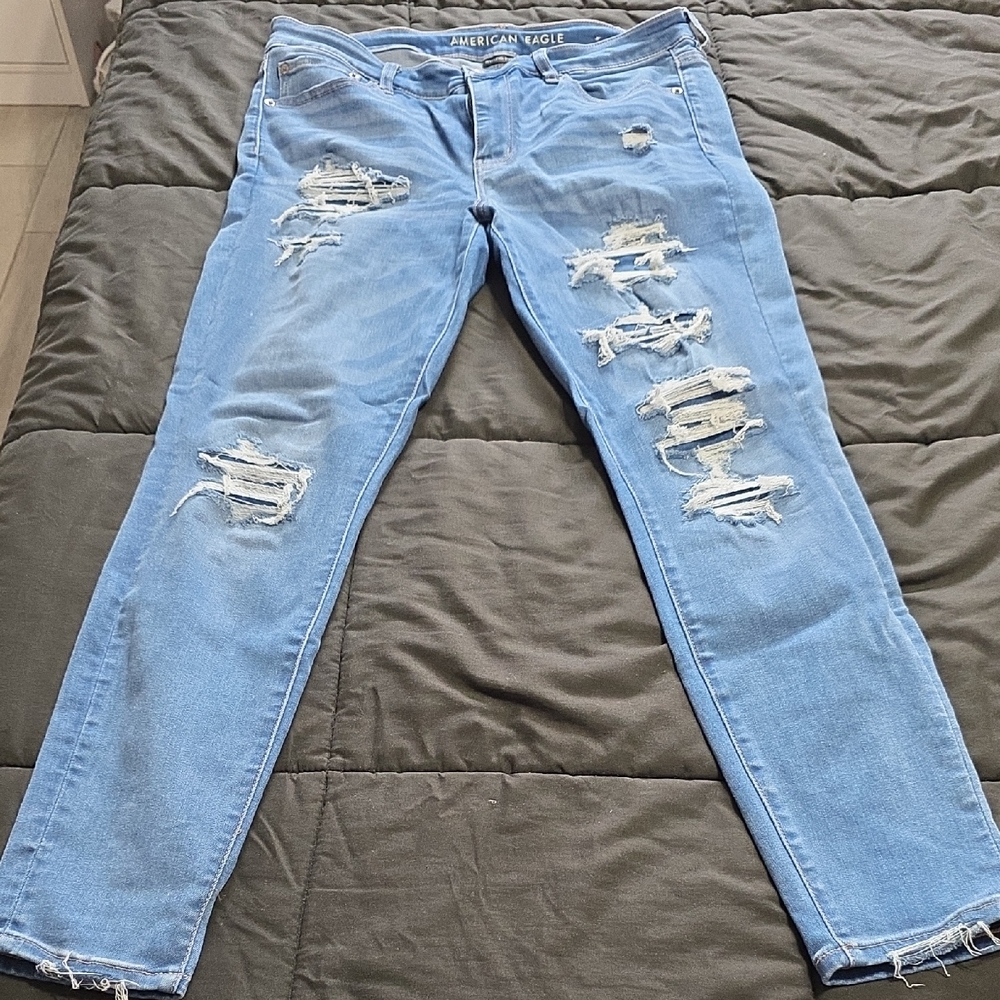 American Eagle Outfitters Women's Blue Distressed Jeans - Picture 2 of 10